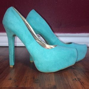 The shoes have been worn twice.